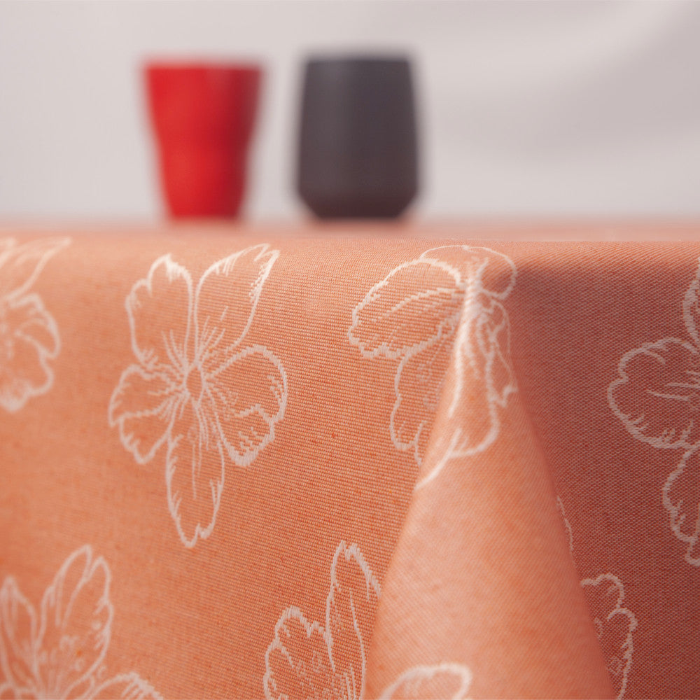 Adalis Orange - Damask vævet akryldug med stregblomst, 140 cm