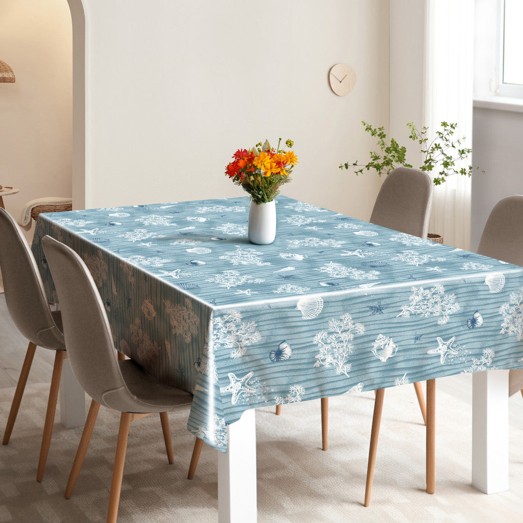 Havbris Blå – Voksdug med maritime detaljer, miljø