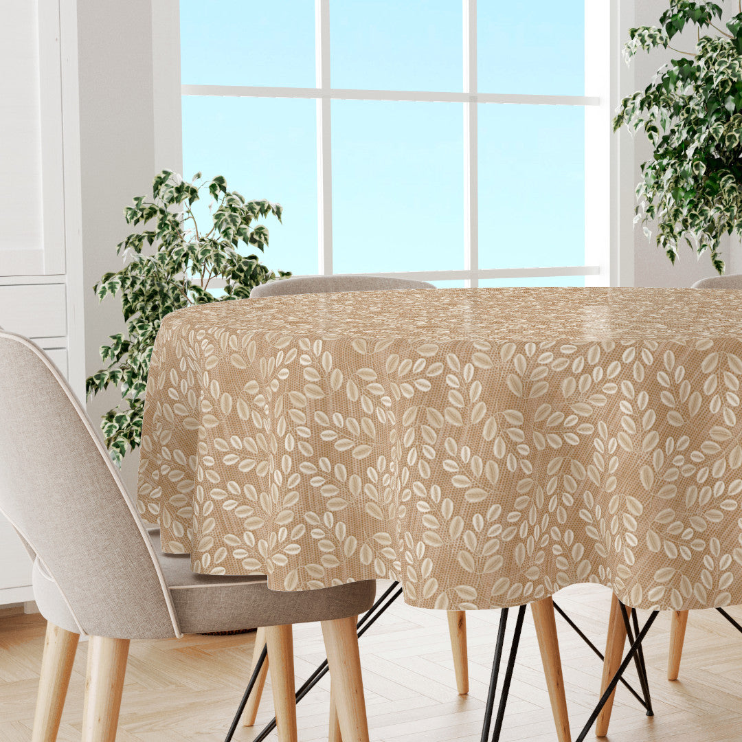 Hessian Leaf Beige – Rund let præget voksdug med bladmønster, miljø