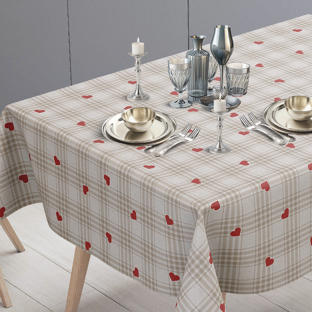 Hjertetern – Beige voksdug med tern og røde hjerter, bordende