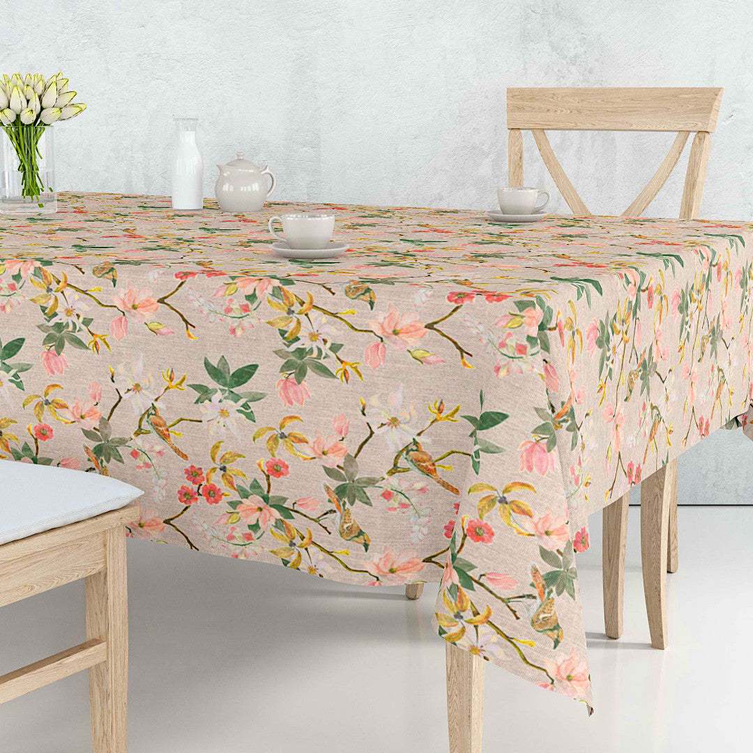 Forårsgren – Akryldug i hørlook med blomster og fugle, 160 cm bred, miljø