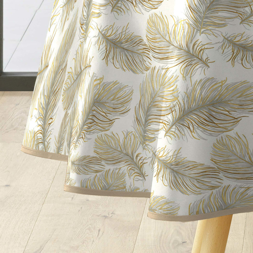 Plumina Mettalic - Rund voksdug med elegante fjer i guld og grå, Ø 155 cm, kantbånd