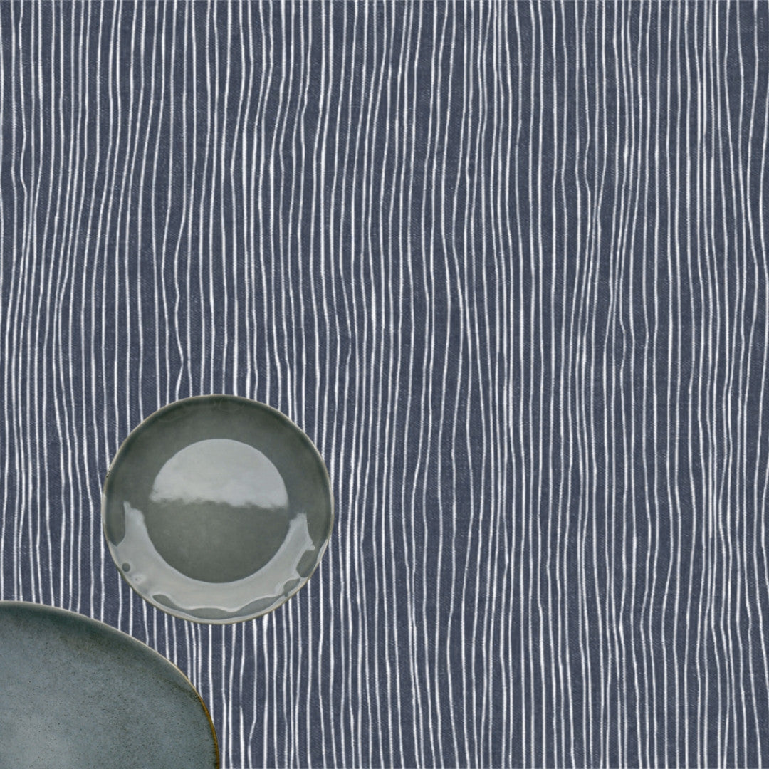 Strange Ways Indigo - Stribet voksdug i støvet blå