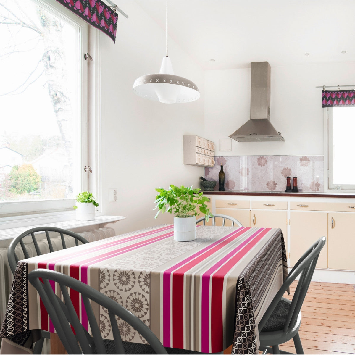 Amelle Taupe, voksdug med klassiske franske striber