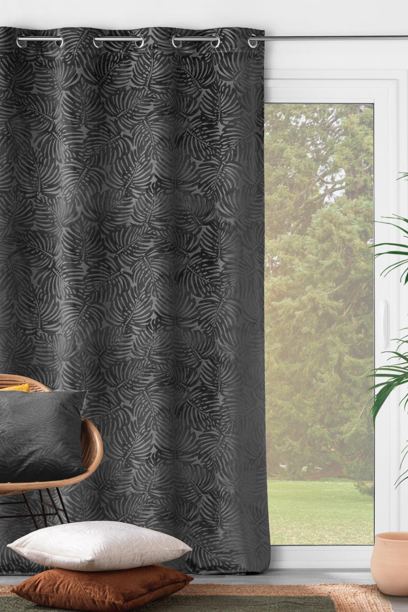 Analia Præget Velour Antracit – Mørklægningsgardin 140 x 240 cm, miljø