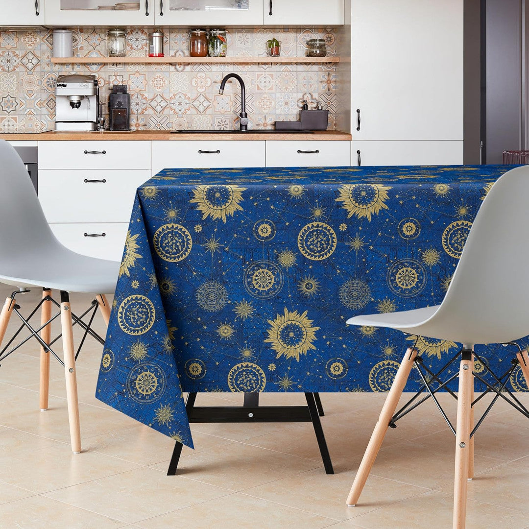 Astra Blå – Voksdug med stjernehimmel i guld, miljø