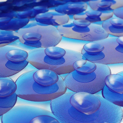 Skridsikker bademåtte med sugekopper - Riverstone 52 x 52 cm, lys blå