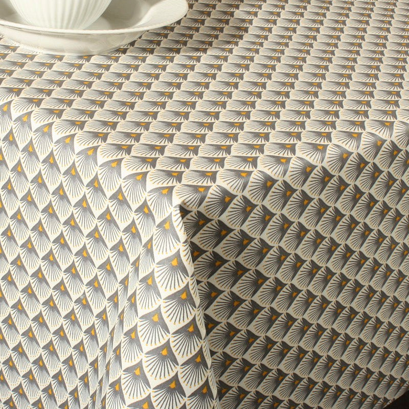 Baker Taupe - Akryldug med flot grafisk motiv