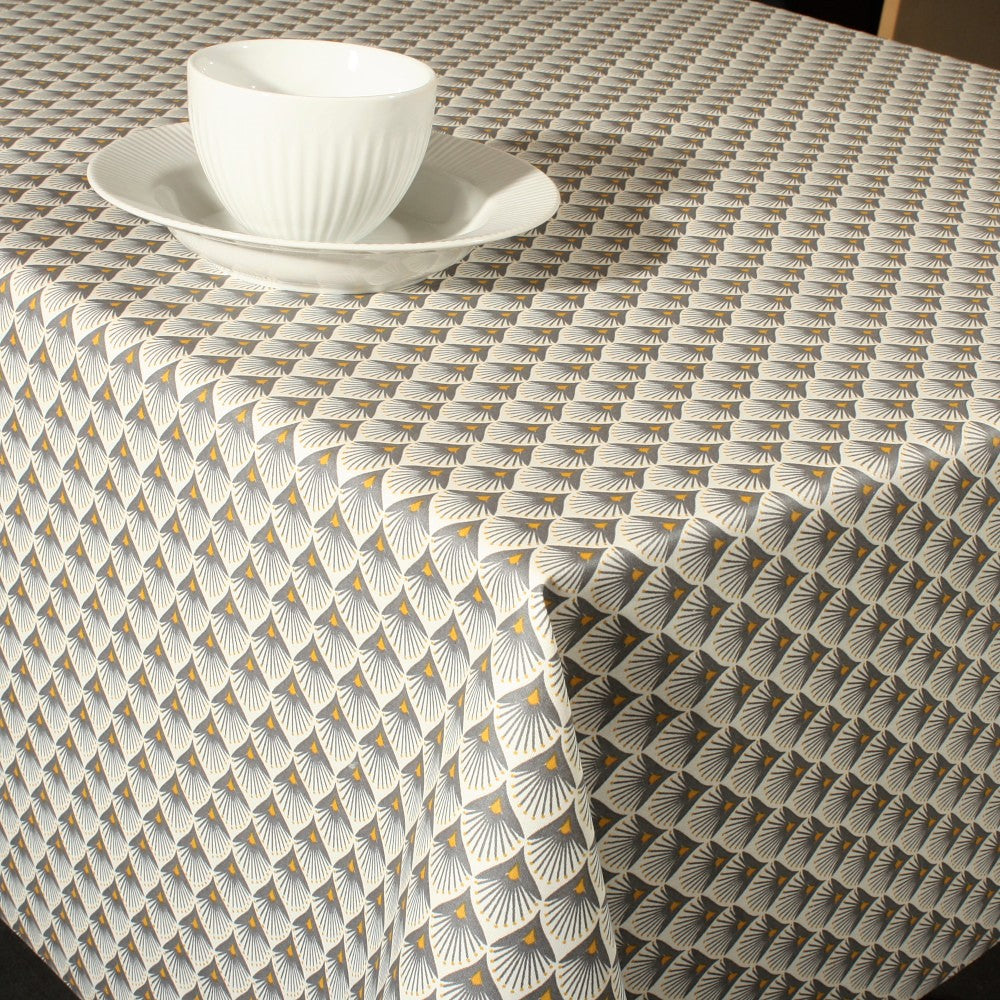 Baker Taupe - Akryldug med flot grafisk motiv