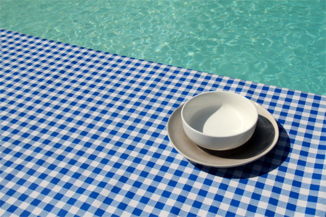 Voksdug med klassiske 1,5 x 1,5 cm tern - 140 cm bred - Blå