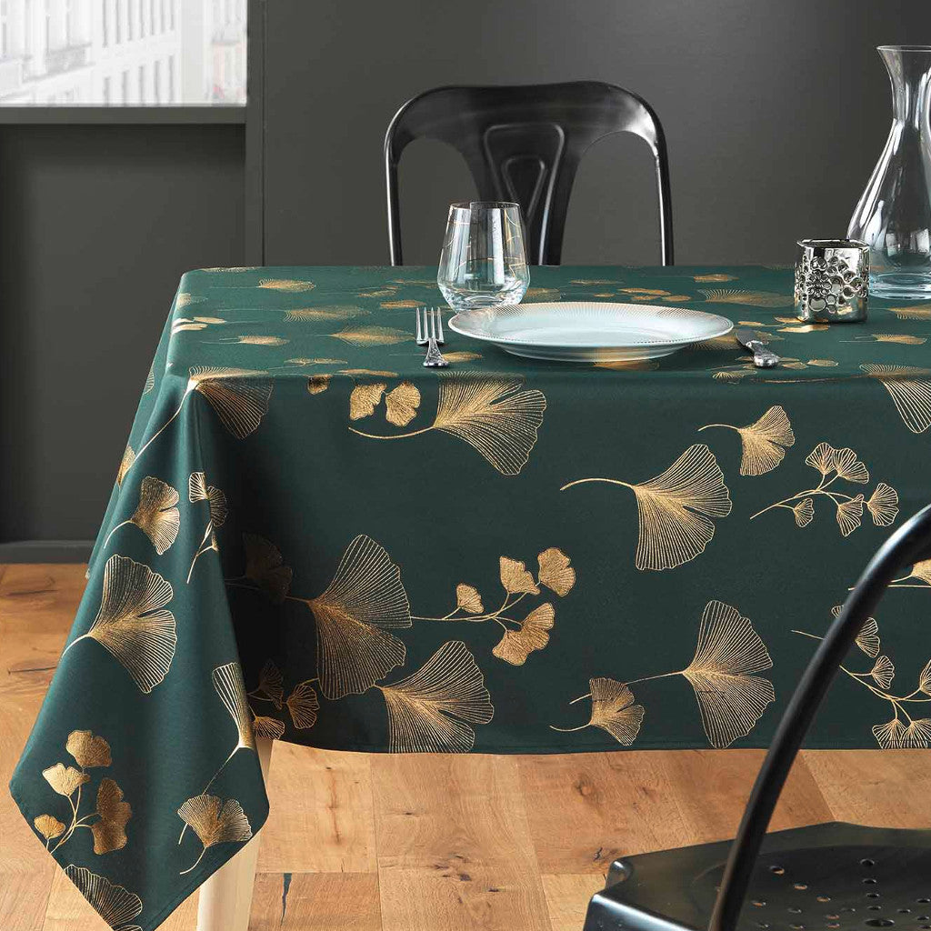 Bloomy Metallic Print - Green/Gold - Juledug med anti-plet, 150 x 240 cm