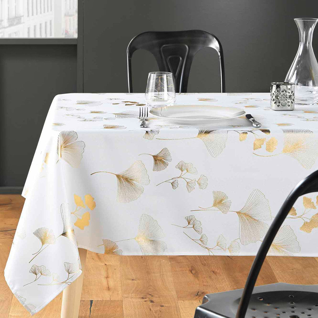 Bloomy Metallic Print - White/Gold - Juledug med anti-plet, 150 x 300 cm