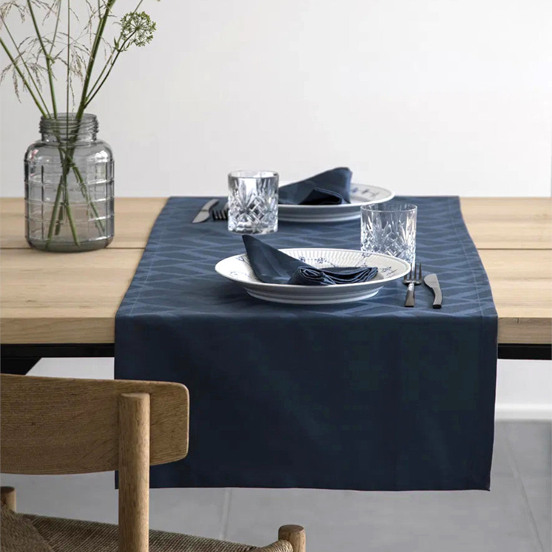 Compliments Ice Damask Bordløber 50 x 140 cm – Blå