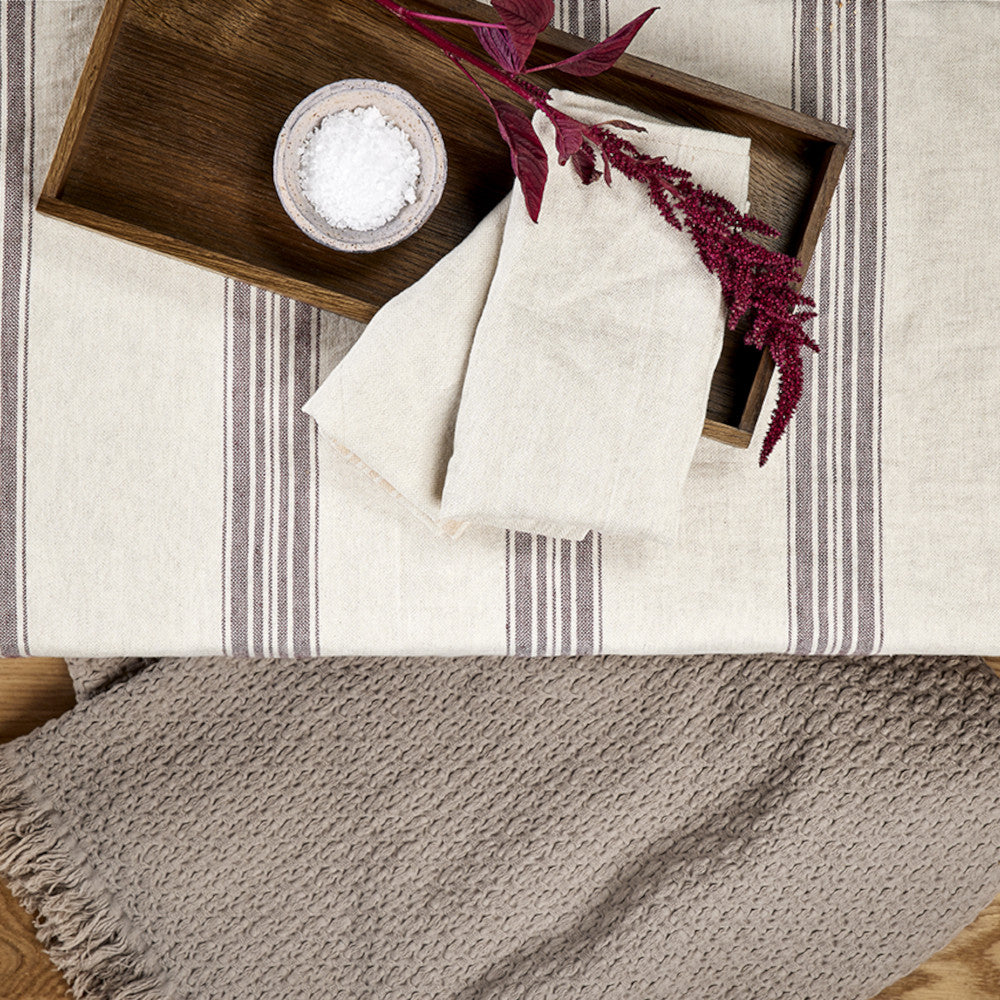 Compliments dug Arles, Plum