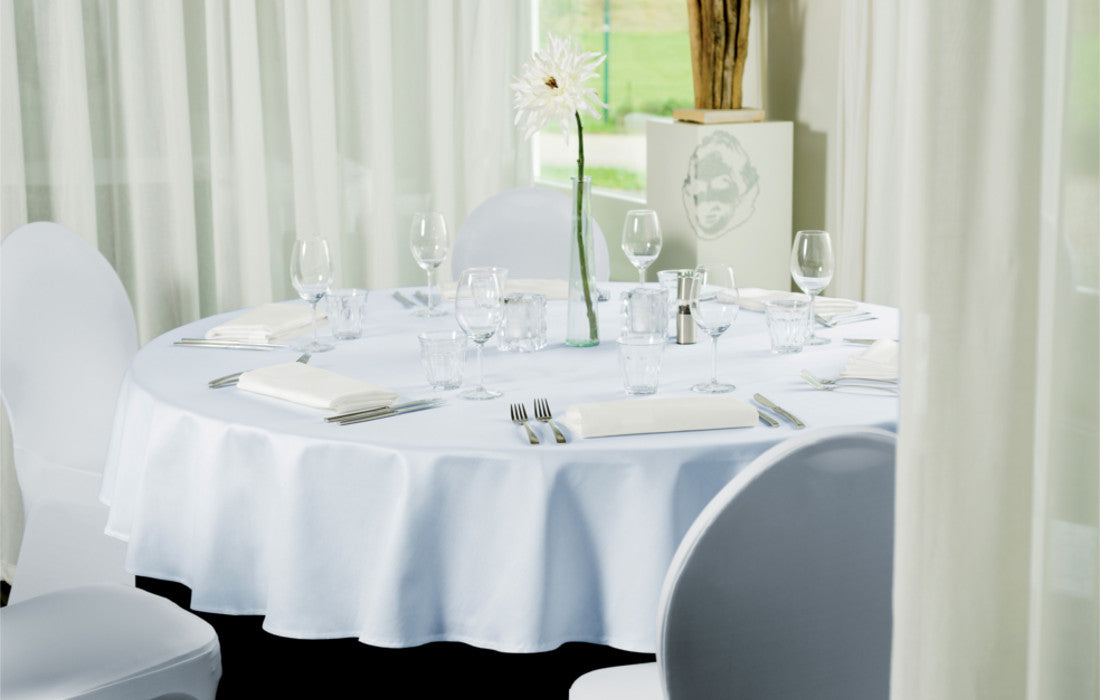 Gastro hvid Ø 180 cm, rund damask dug