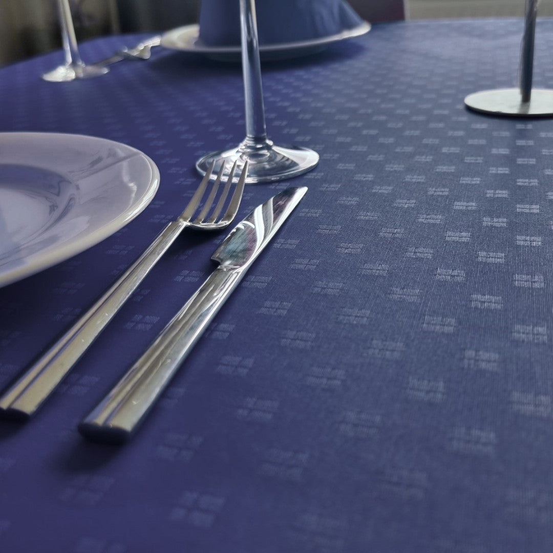 Dannebrog Koboltblå - Elegant og festlig akryldug med antiskrid