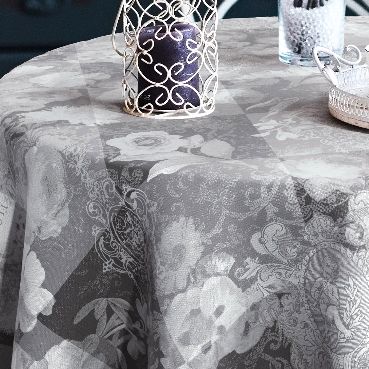 Dalington Grå. voksdug med roser i elegant let præget mønster