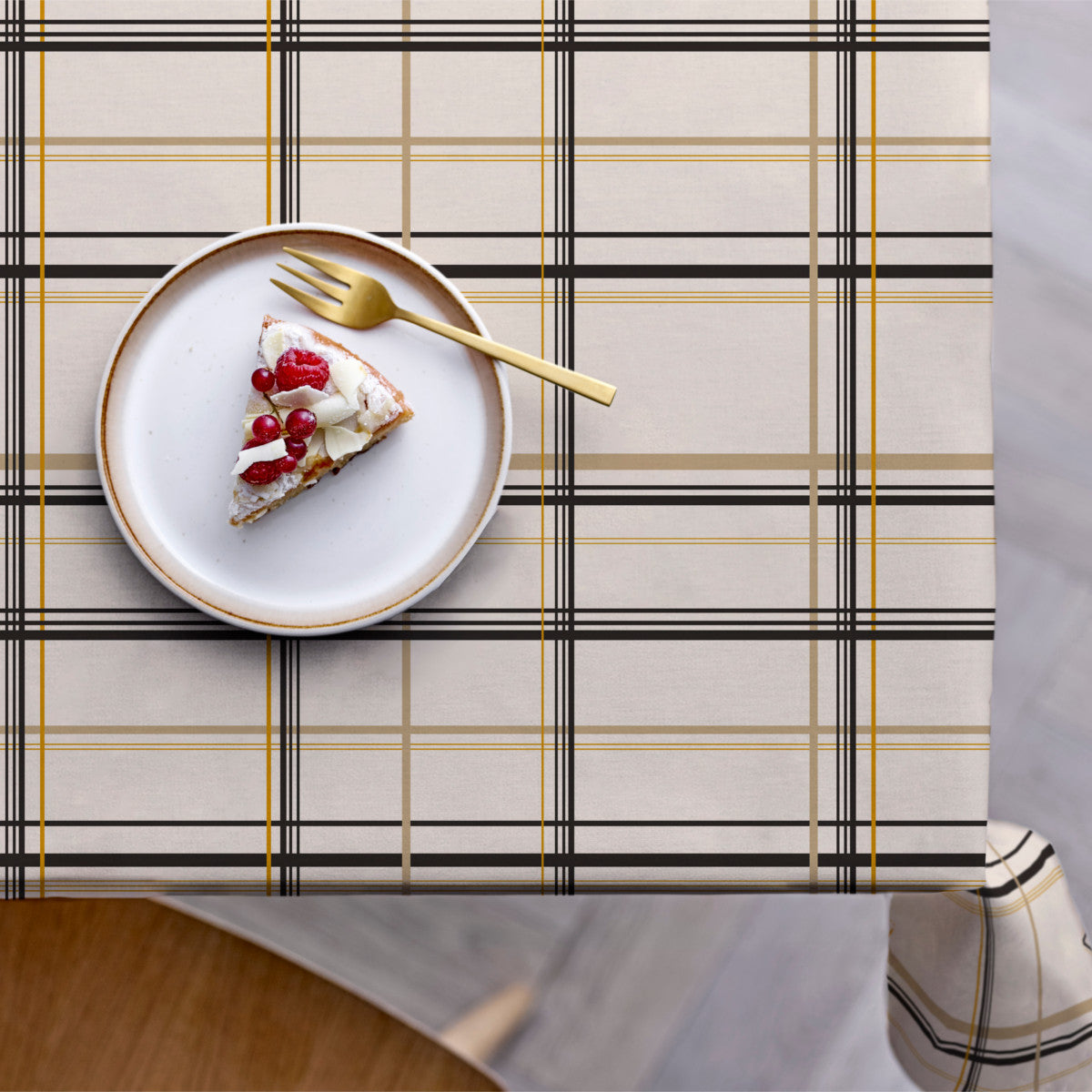 Södahl Define Beige/Gold 140 cm 100% bomuld, akryldug med antiskrid