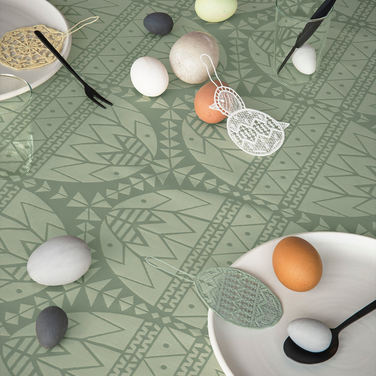 Easter Lys Grøn Damaskdug, flot påskedug fra Juna - 150 cm x 220 cm