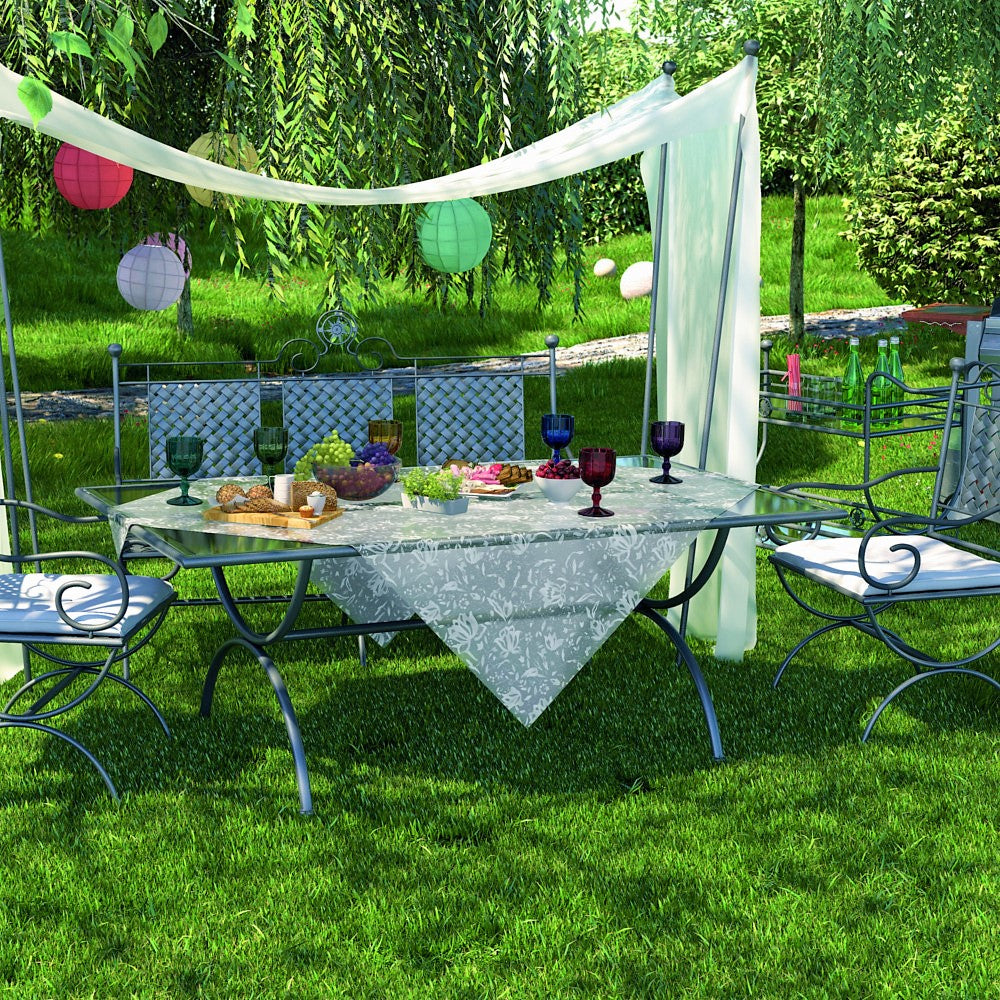 Emma, gennemsigtig voksdug med hvide blomster