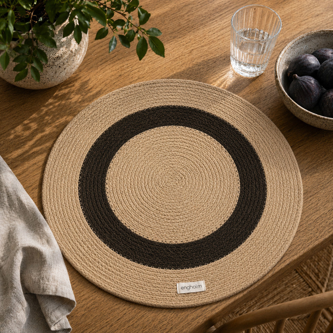 Engholm Thor Rund Dækkeserviet Coffee/Camel – Lille Cirkel – Ø40 cm