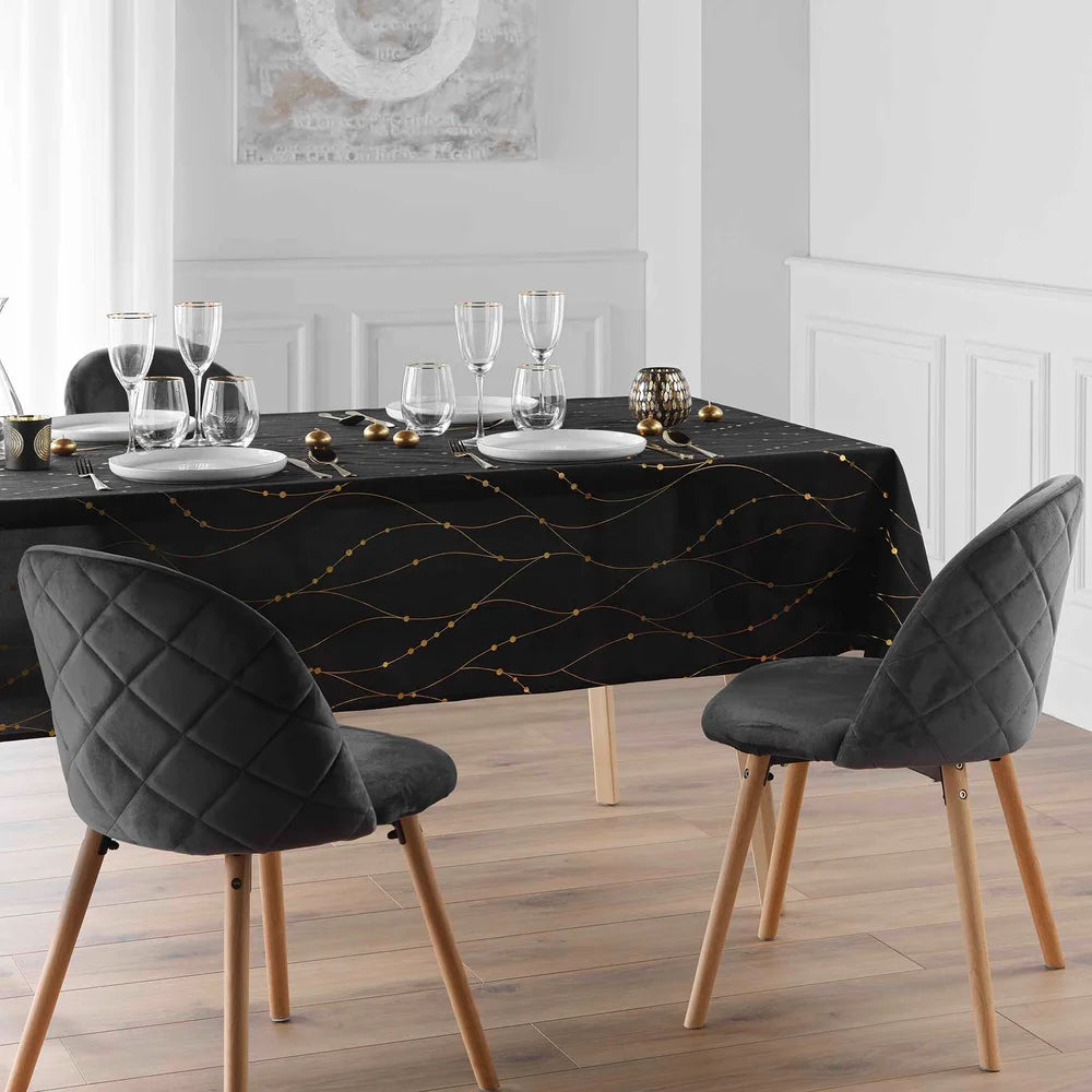 Firmament Metallic Print Sort/guld - Sort nytårs/juledug med guldprint, 140 x 240 cm, miljø