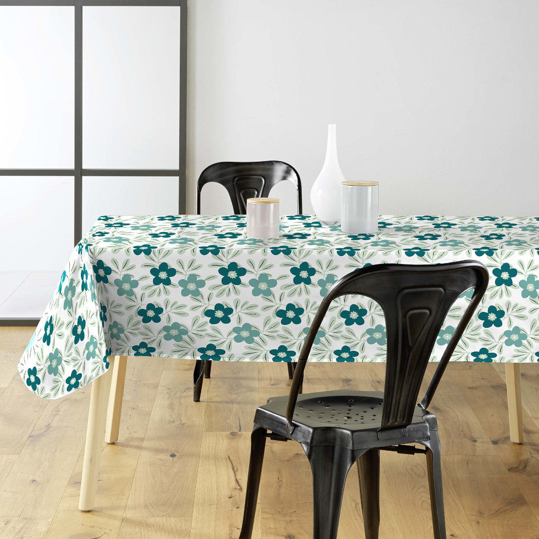 Flory Blue - Elegant voksdug med friske blå blomster, miljø