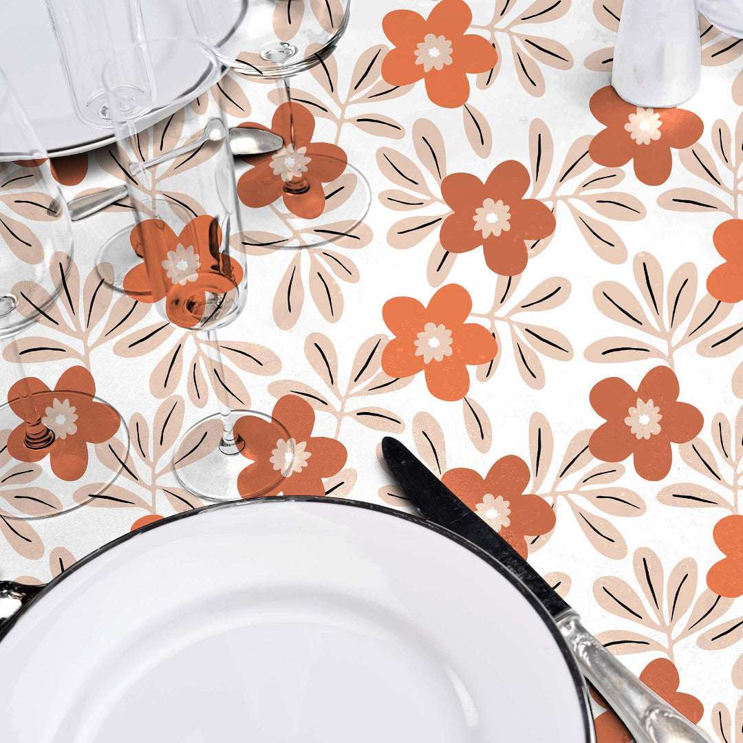 Flory Orange - Smuk voksdug med blomster i varme nuancer, miljø