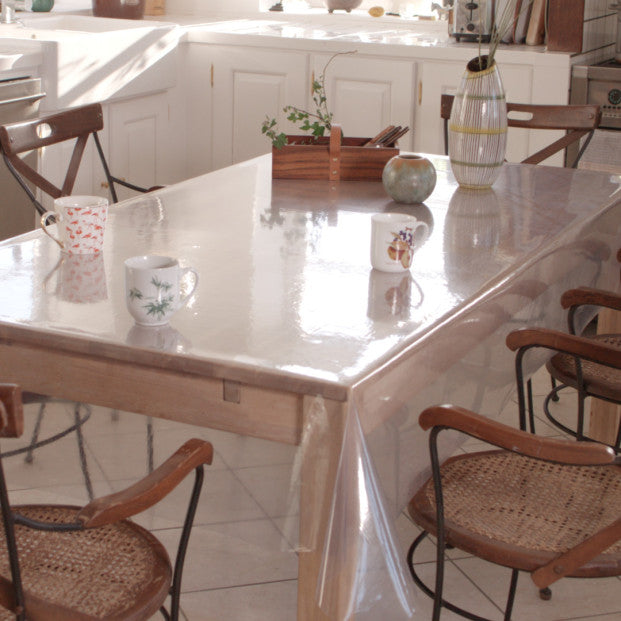 Klar gennemsigtig plast voksdug, 0,15 mm tyk og 155 cm bred