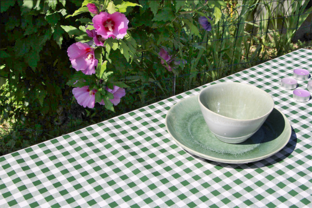 Voksdug med klassiske 1,5 x 1,5 cm tern - 140 cm bred - Grøn