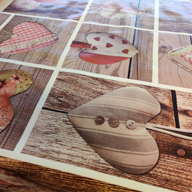 Jul med Hjerter - Julevoksdug med romantiske stof hjerter