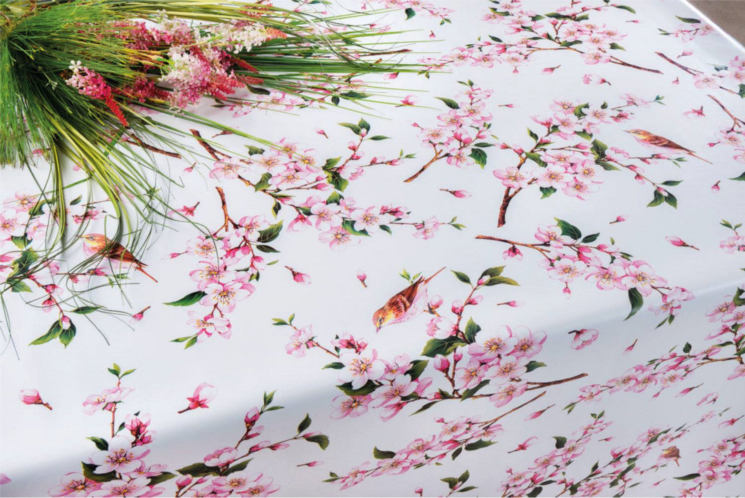 Japansk kirsebær i blomst - Hvid voksdug med kirsebærblomster og fugle