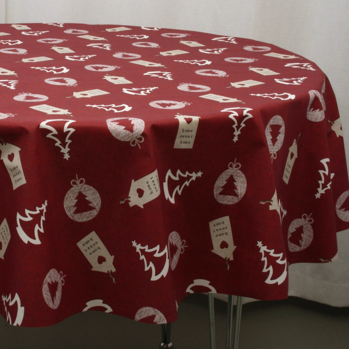 Juledug, Home Sweet Home, bordeauxrød - Rund akryldug med julemotiver