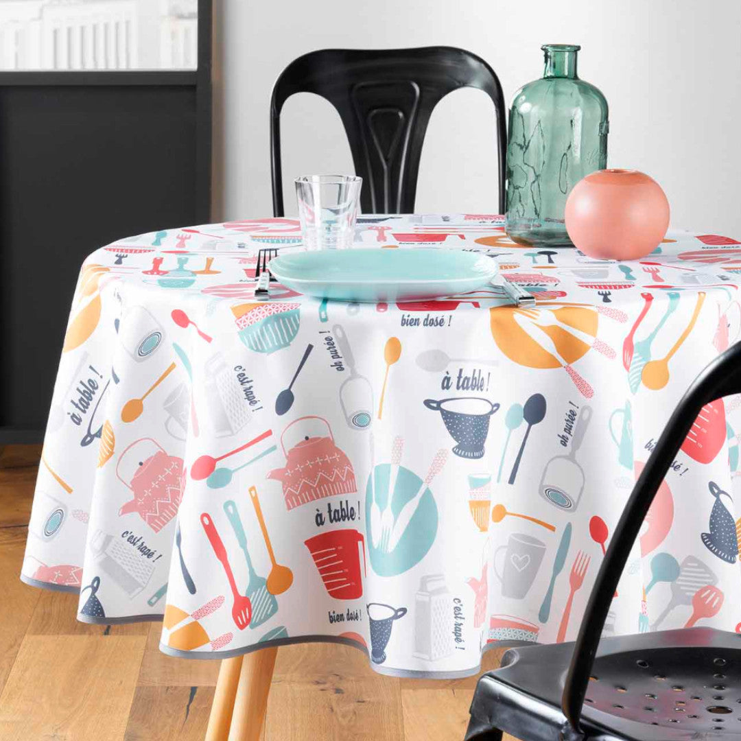 Kitchen Multico - Rund voksdug med køkkenredskaber, Ø 155 cm