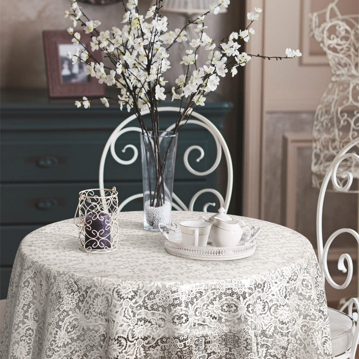 Aurora, gennemsigtig voksdug, klar plastdug med blonde mønster