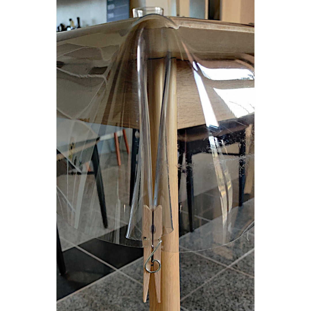 Kraftig gennemsigtig voksdug - 1,0 mm tyk / ca. 140 cm bred, med tøjklemme