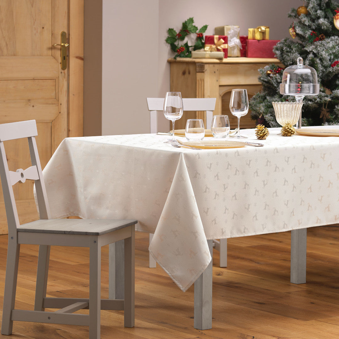 Les Rennes Metallic Natural 140 x 250 cm, rektangulær Juledugdug, miljøbillede