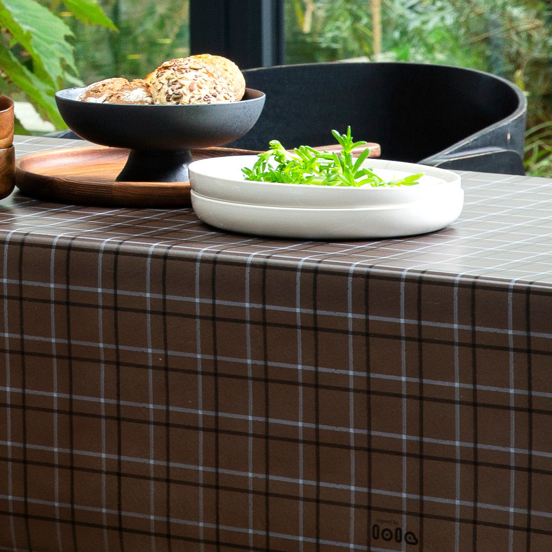 Check Pecan - Lola voksdug med klassisk ternet design