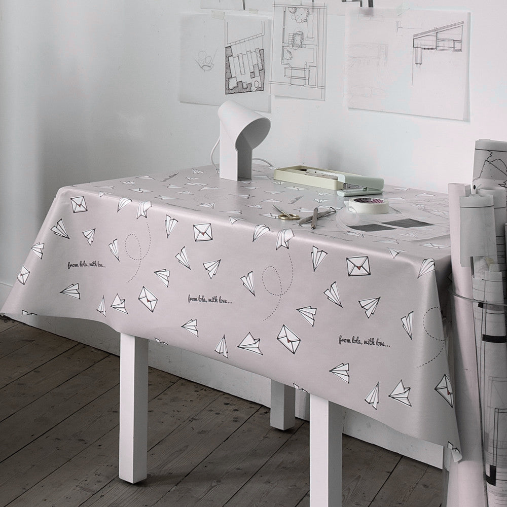 Lola voksdug, Lovemail Linen