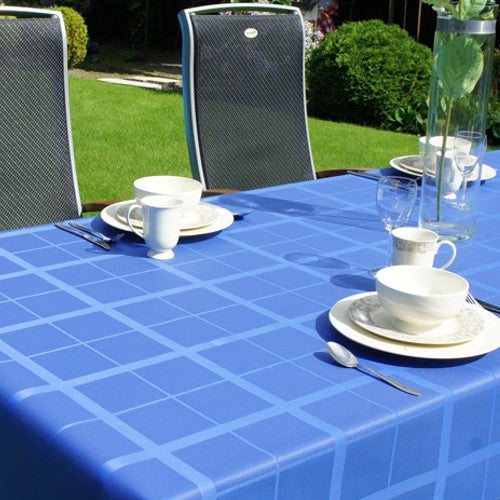 Ternet akryldug med teflon, blå, 140 cm bred.