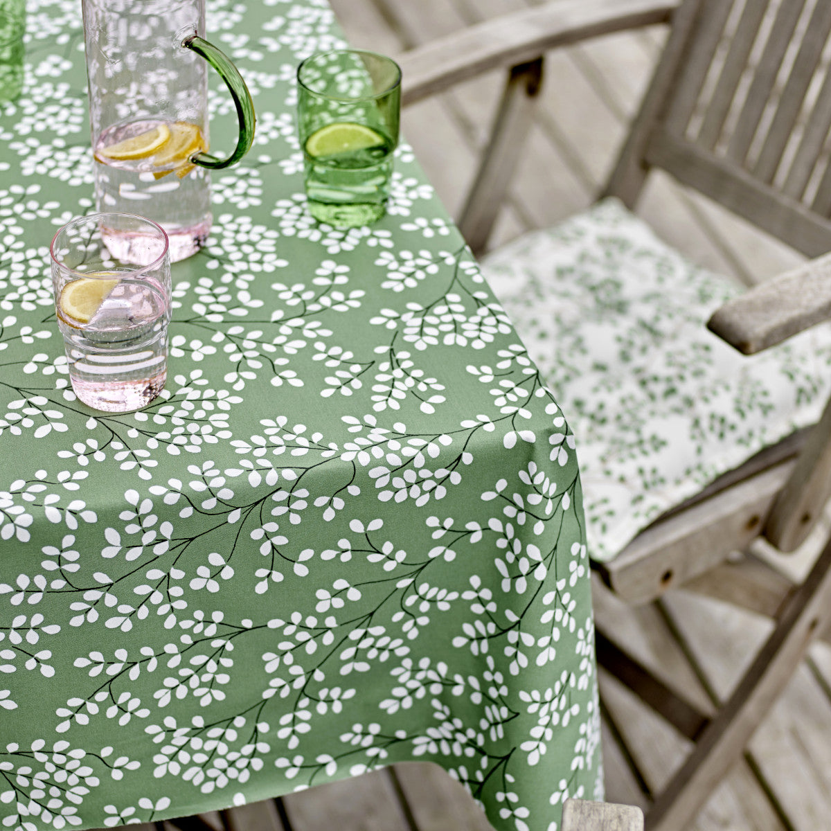 Mimosa Hedge Green - Södahl akryldug i 100% bomuld med antiskrid