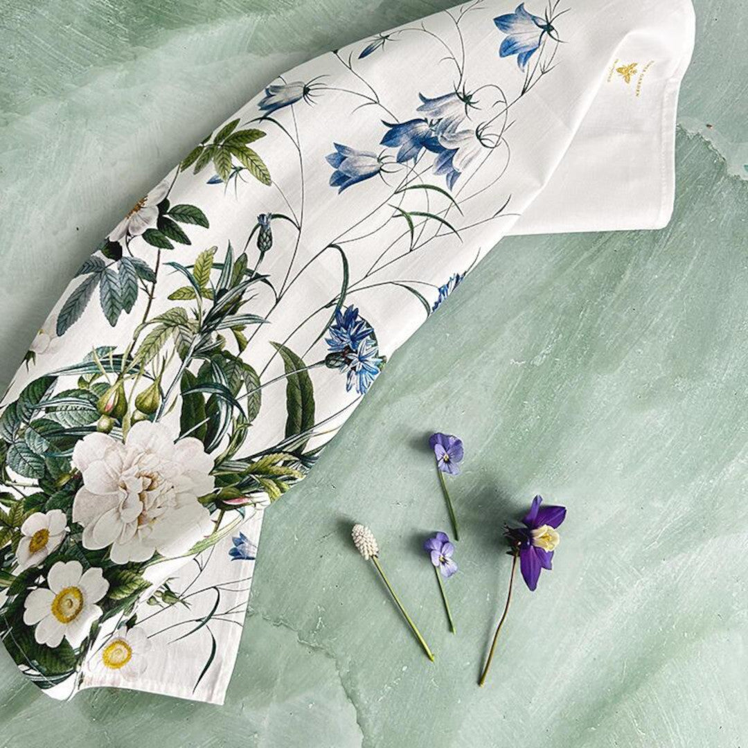 Økologisk viskestykke Blue Flower Garden – Jim Lyngvild