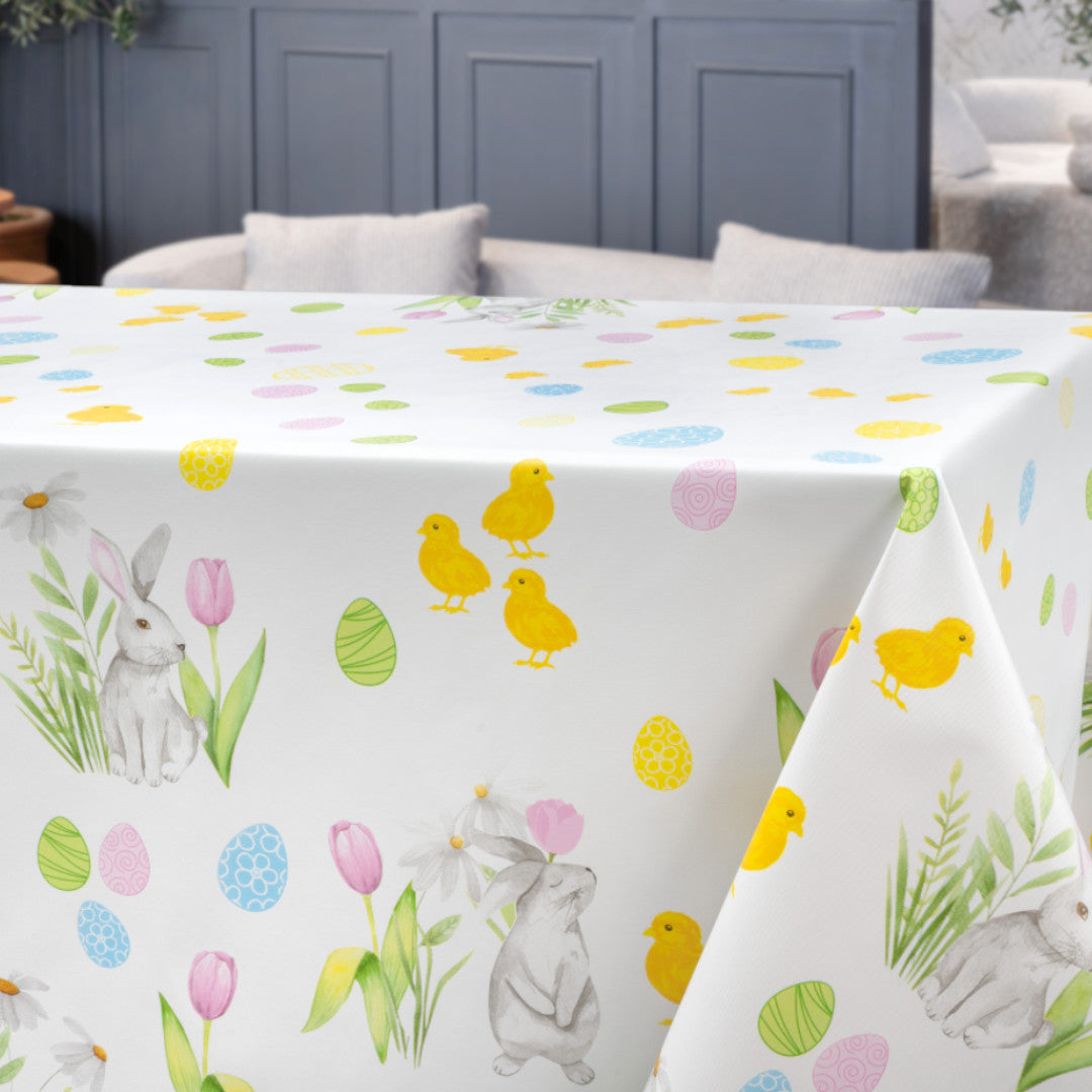 Påskeglæde - voksdug med kyllinger, harer og æg