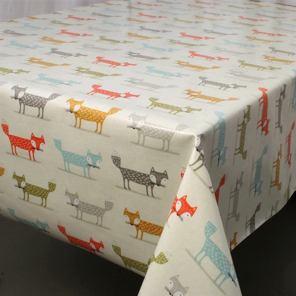 Den Lille Pelsræv - tekstilvoksdug, 134 cm bred