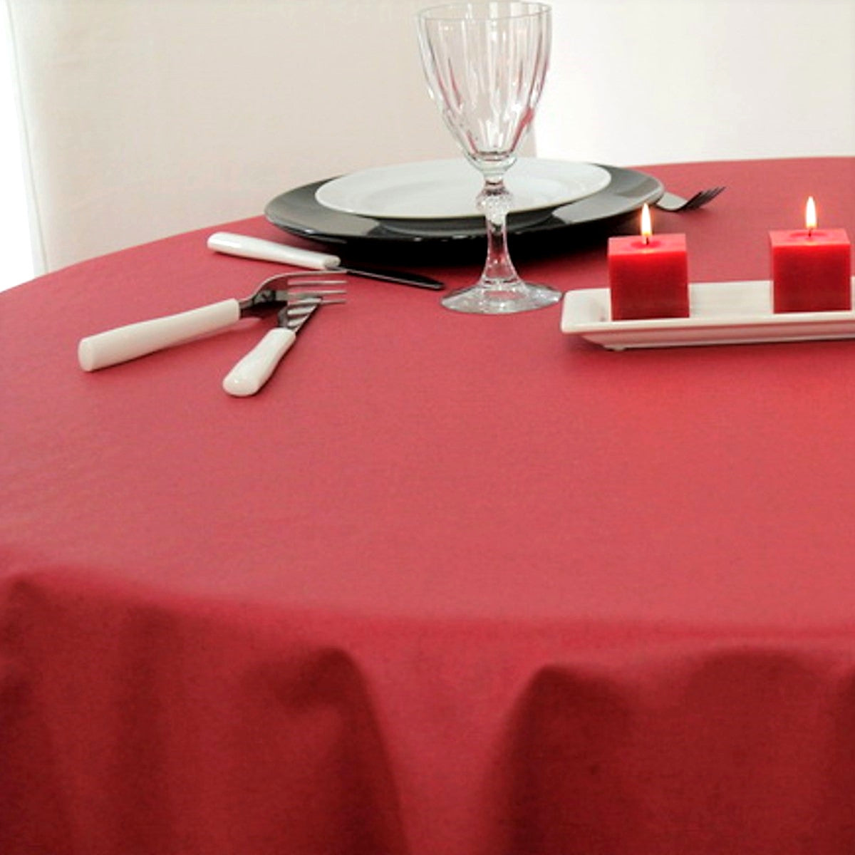 Ensfarvet rund akryldug rød - Dali 160 cm bred