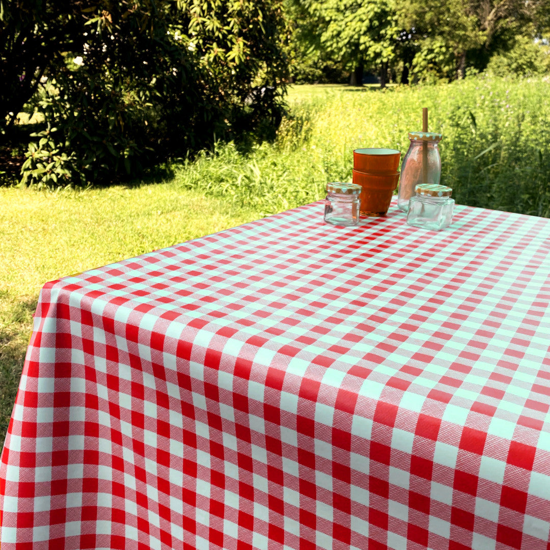 Voksdug med klassiske 1,5 x 1,5 cm tern - 140 cm bred - Rød