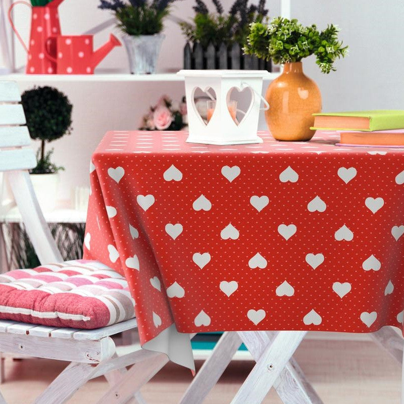 Romance, rød voksdug med hvide hjerter