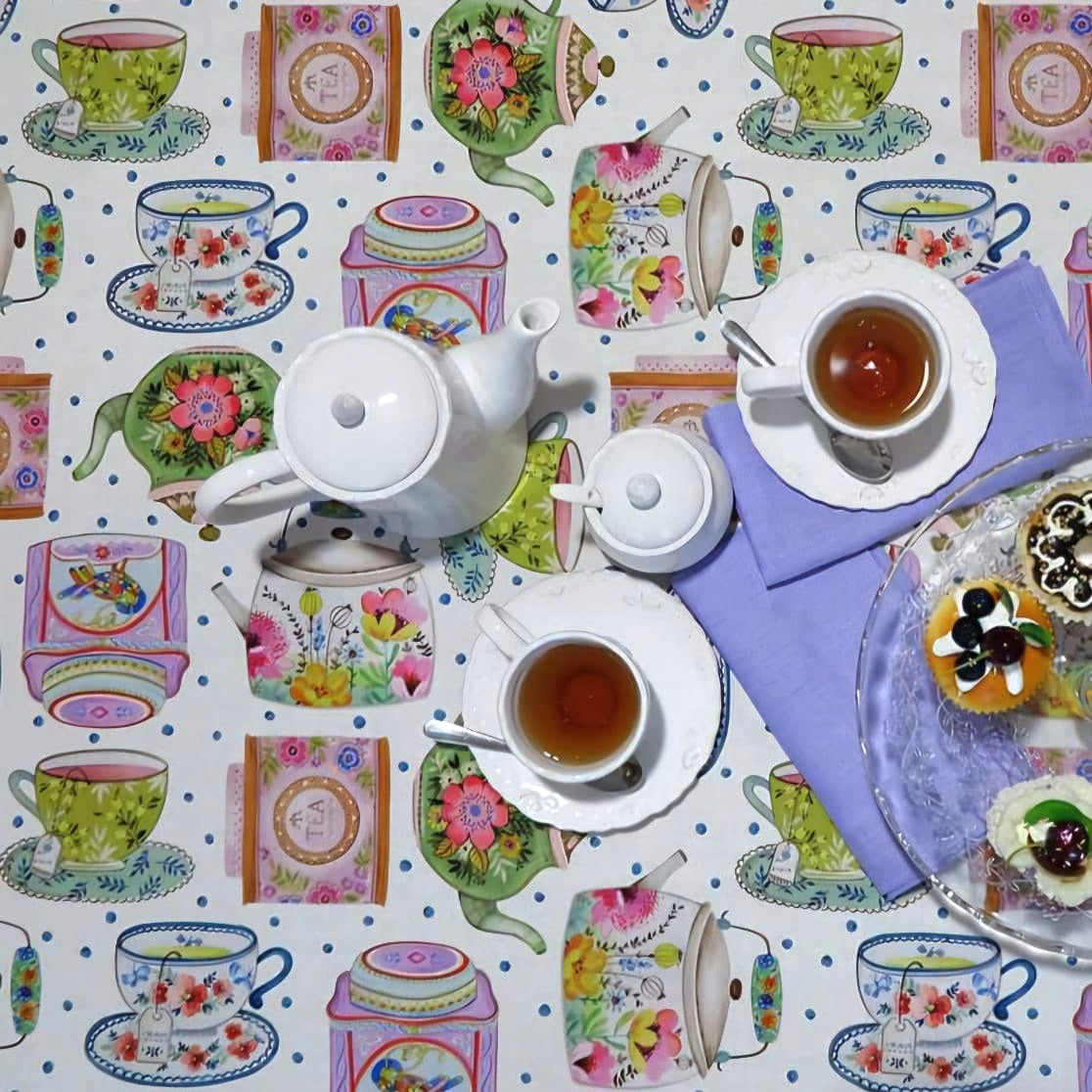 Salone da Tè Bianco - Sød og sjov akryldug med alt til tedrikkeren