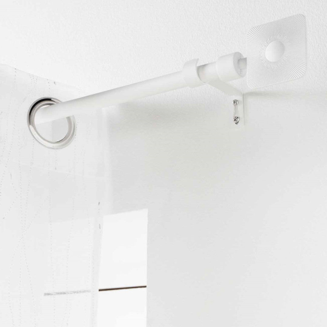 Sarita Hvid – Justerbar Gardinstang 120–210 cm, ophæng