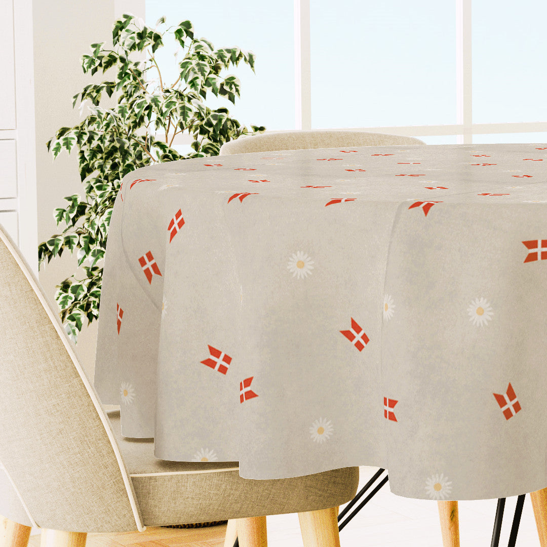 Södahl Tillykke, rund akryldug med Dannebrog og margueritter.